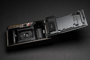 Плёночная камера Ricoh R1 (3 фото из 6)