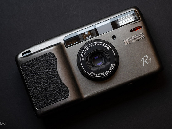 Filmiga töötav kaamera Ricoh R1