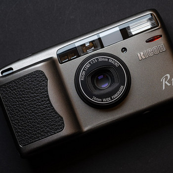 Плёночная камера Ricoh R1