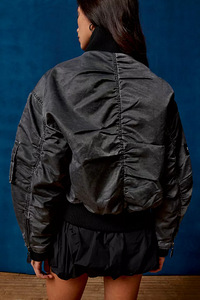 Urban outfitters oversize bomber jacket xs (6 foto / 6)