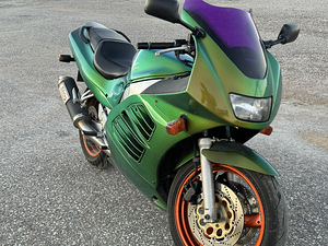 Suzuki RF600 '93 (3 фото из 6)