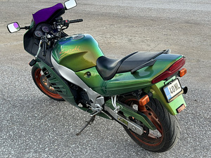Suzuki RF600 '93 (5 фото из 6)