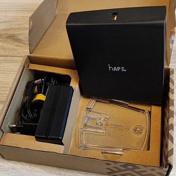 MikroTik RB952Ui-5ac2nD-TC hAP ac lite