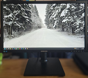 Монитор Samsung SyncMaster S23E650 (1 фото из 6)