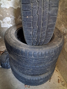 225/65/17 nokian (1 фото из 6)