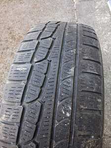 225/65/17 nokian (2 фото из 6)