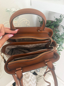 Сумка через плечо DKNY (2 фото из 6)