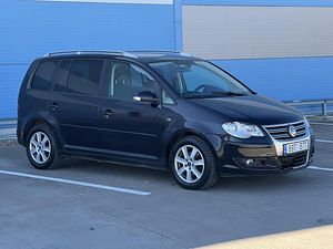 VOLKSWAGEN TOURAN (2 foto / 10)