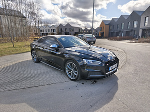 Audi S5 2018 (2 фото из 8)