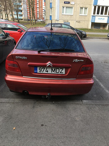 Продаю машину (12 фото из 13)