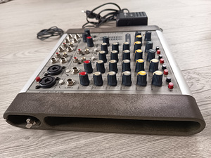 Helipult SOUNDCRAFT COMPACT 4 (2 фото из 4)