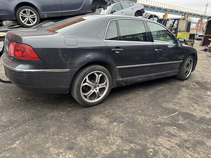 VW Phaeton на запчасти (4 фото из 7)