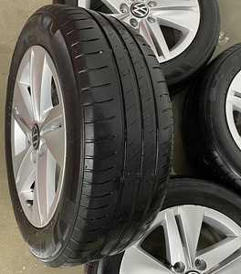 Volkswagen originaal veljed R16 (3 foto / 3)