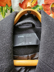 Продам пальто (3 фото из 3)