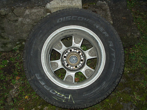 TOYOTA HILUX/LANDCRUISER veljed+rehvid (1 foto / 3)