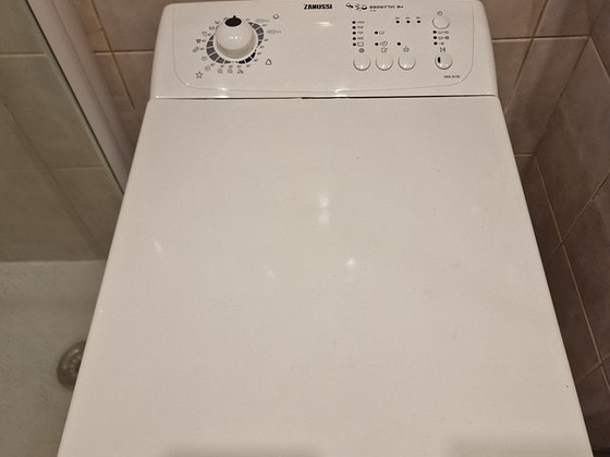 Стиральная машина Zanussi Easyiron A+ ZWQ35105