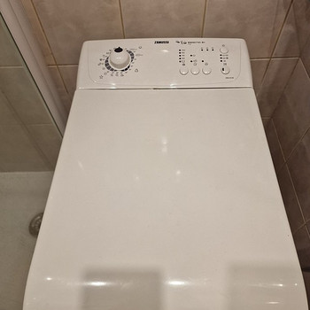 Стиральная машина Zanussi Easyiron A+ ZWQ35105