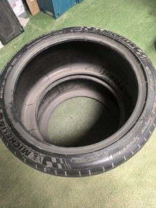 Michelin резина (2 фото из 3)