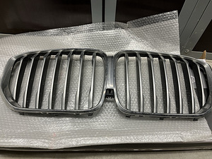 BMW X05 G05 GRILL FRONT (2 foto / 2)