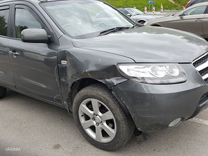 Hyundai Santa Fe varuosadeks (3 foto / 10)
