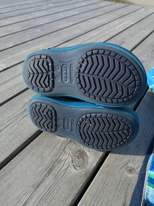 Crocs saapad C11 (EUR 27–28) – heas seisukorrasMüüa mugavad (3 foto / 4)