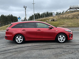 Kia Ceed (7 фото из 13)