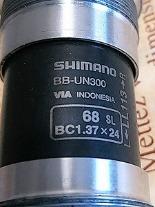 Shimano BB-UN300 (2 фото из 2)