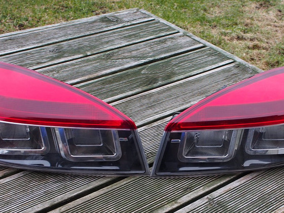 RENAULT MEGANE 3 TAGA TULED 2TK