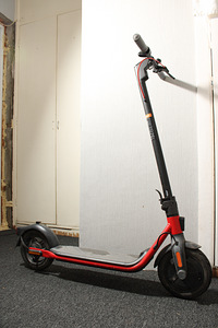 Ninebot KickScooter D38E (1 фото из 7)