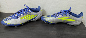 Jalgpalli putsad 48 Adidas Messi Elite (5 foto / 6)