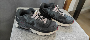 Tossud 30 Nike Air Max laste tossud nahk sidumisvabad (1 foto / 5)