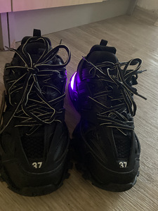 Balenciaga Track (3 фото из 5)