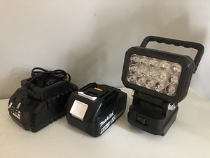 Uus makita aku 6 ah + led lamp + laadja koos komplektiga (2 foto / 9)