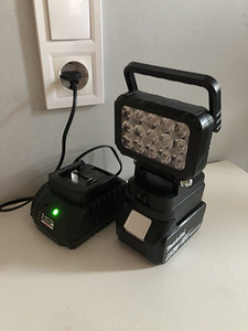 Uus makita aku 6 ah + led lamp + laadja koos komplektiga (8 foto / 9)