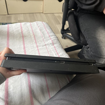 Ps4 slim