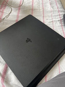 Ps4 slim (6 foto / 7)