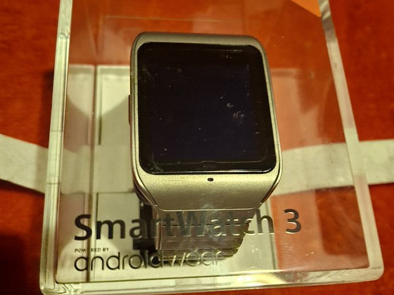 Sony Smartwatch 3 (SWR50)