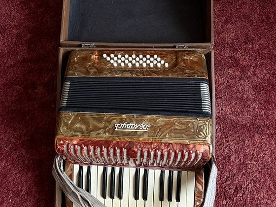 Akordion «Belarus» – vintage, heas seisukorras