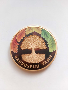Tammele pühendatud kullatud medal (1 foto / 4)