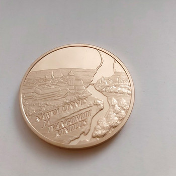 Narva ja Ivangorodi kindlustele pühendatud kullatud medal