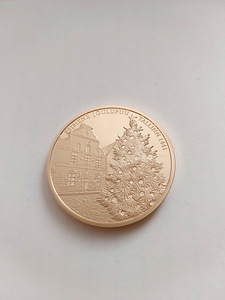 Jõulukuusele pühendatud kullatud mälestusmedal (1 foto / 3)