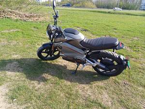 Электроскутер SOCO TC Wanderer 09/2025a (4 фото из 4)