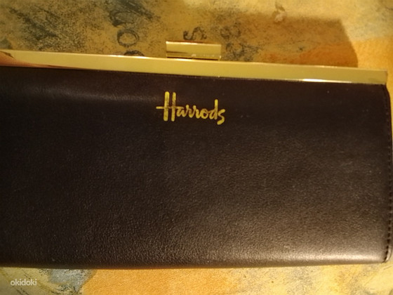 HARROD MUSTA NAHKALOMPAKKO