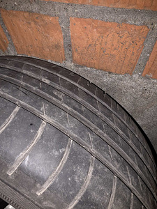 225/55 R17 (4 фото из 4)