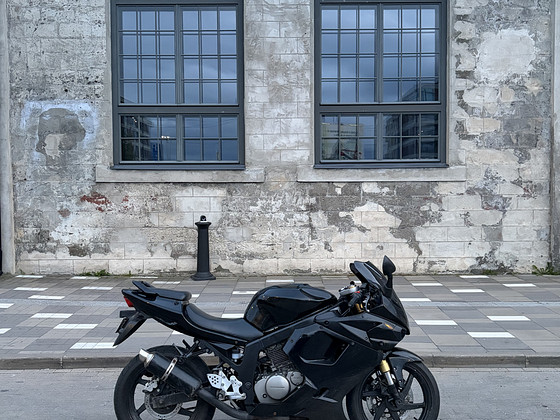 HYOSUNG GT125 R