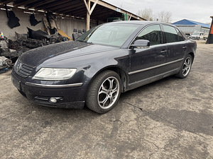 VW Phaeton (1 foto / 7)