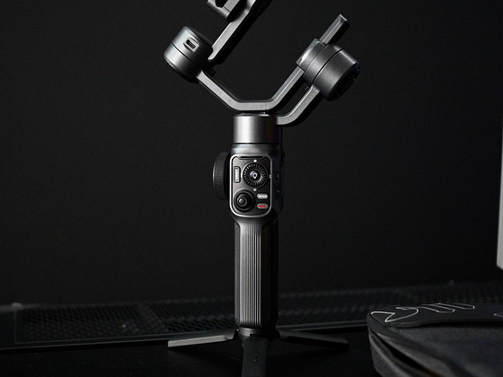 Zhiyun Smooth 5 Combo — nutitelefoni stabilisaator (gimbal)