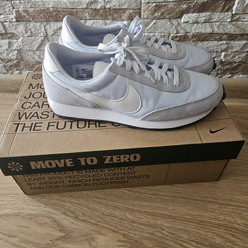 Nike кроссовки