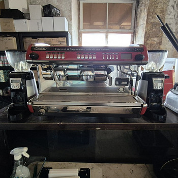 La Cimbali M39 Dosatron ja 2x Casadio enea
