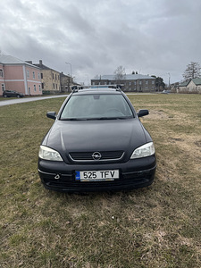 Opel Astra (9 фото из 14)